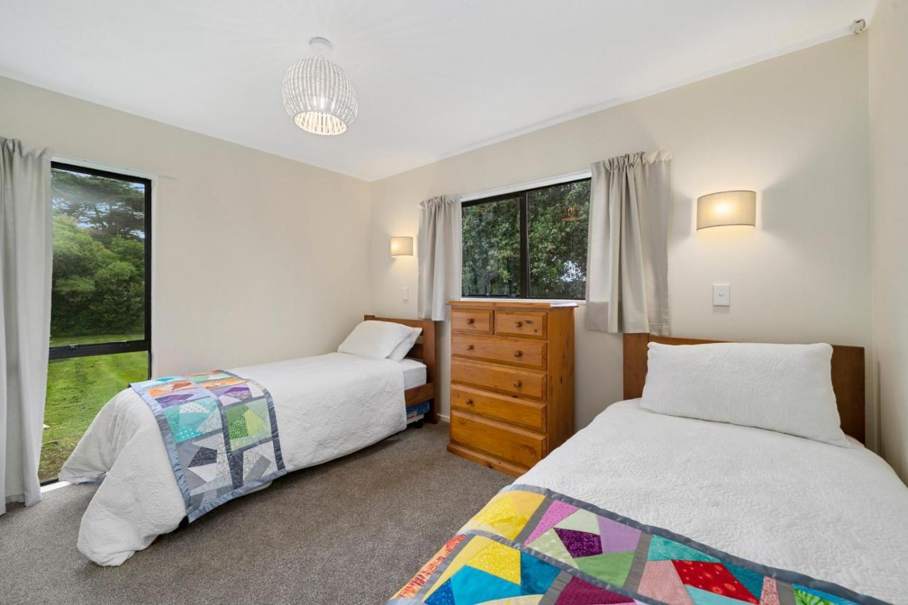 Wharerata - Otaki Beach Holiday Home 외부 사진