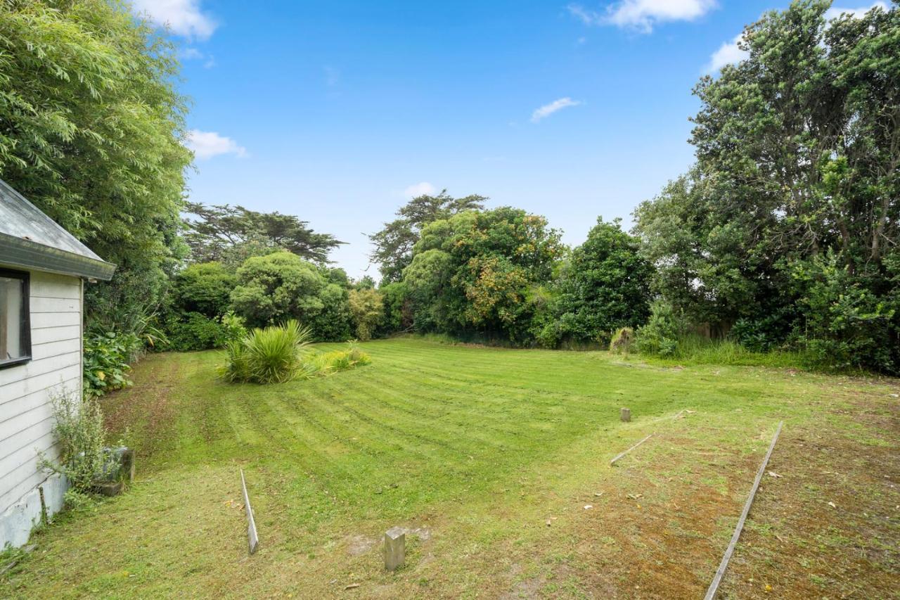 Wharerata - Otaki Beach Holiday Home 외부 사진