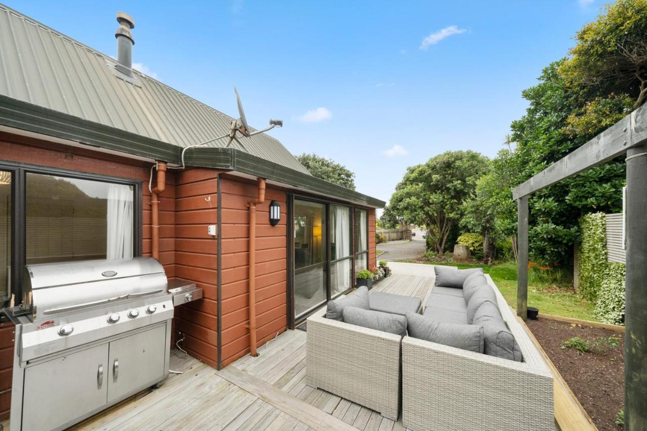 Wharerata - Otaki Beach Holiday Home 외부 사진